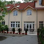 Ξενοδοχείο Platan 3*