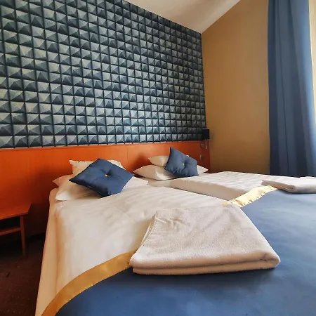 Platan Hotel 3*