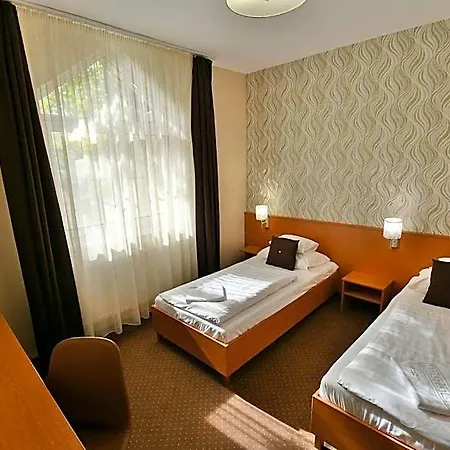 普兰滕酒店 3* Székesfehérvár