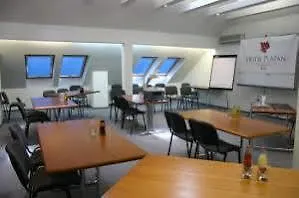 Platan Hotel 3*